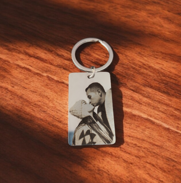 Llavero Personalizado con Foto Grabada - Image 3